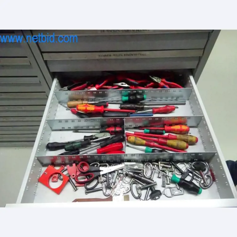 Well-maintained metalworking machines as well as the operating and office equipment -5