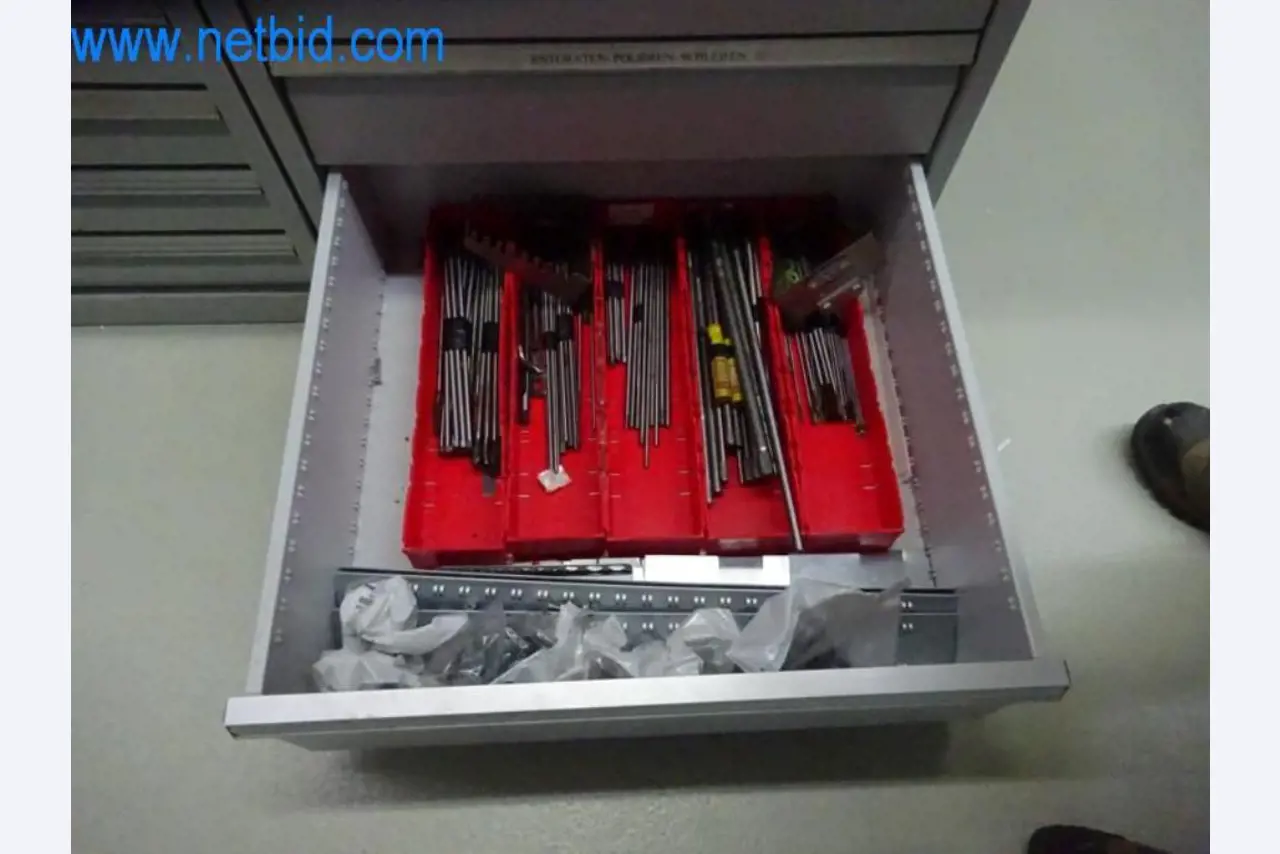 Well-maintained metalworking machines as well as the operating and office equipment -7