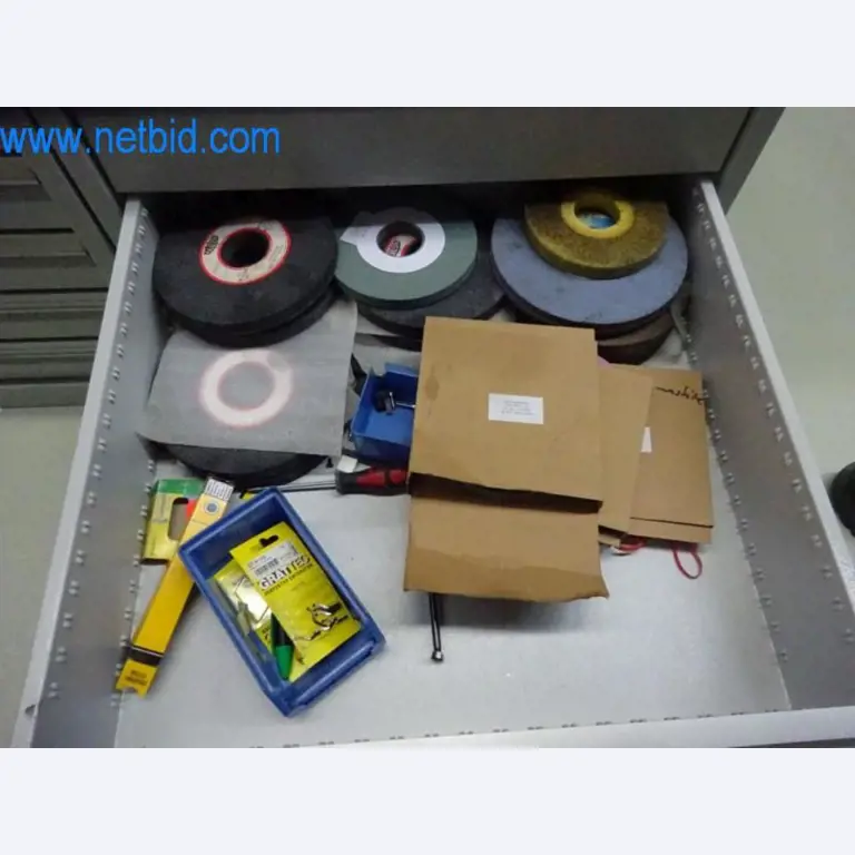 Well-maintained metalworking machines as well as the operating and office equipment -8