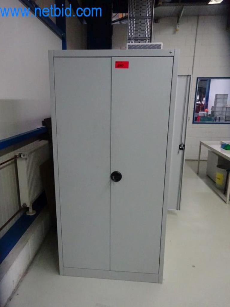 Máquinas para trabajar el metal en buen estado, así como equipos operativos y de oficina-3