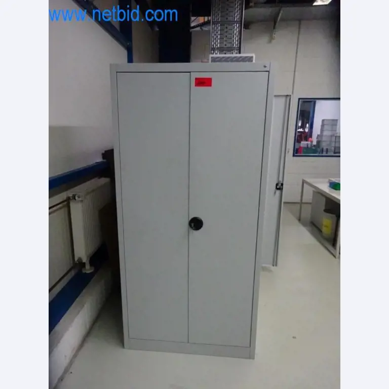 Well-maintained metalworking machines as well as the operating and office equipment -3