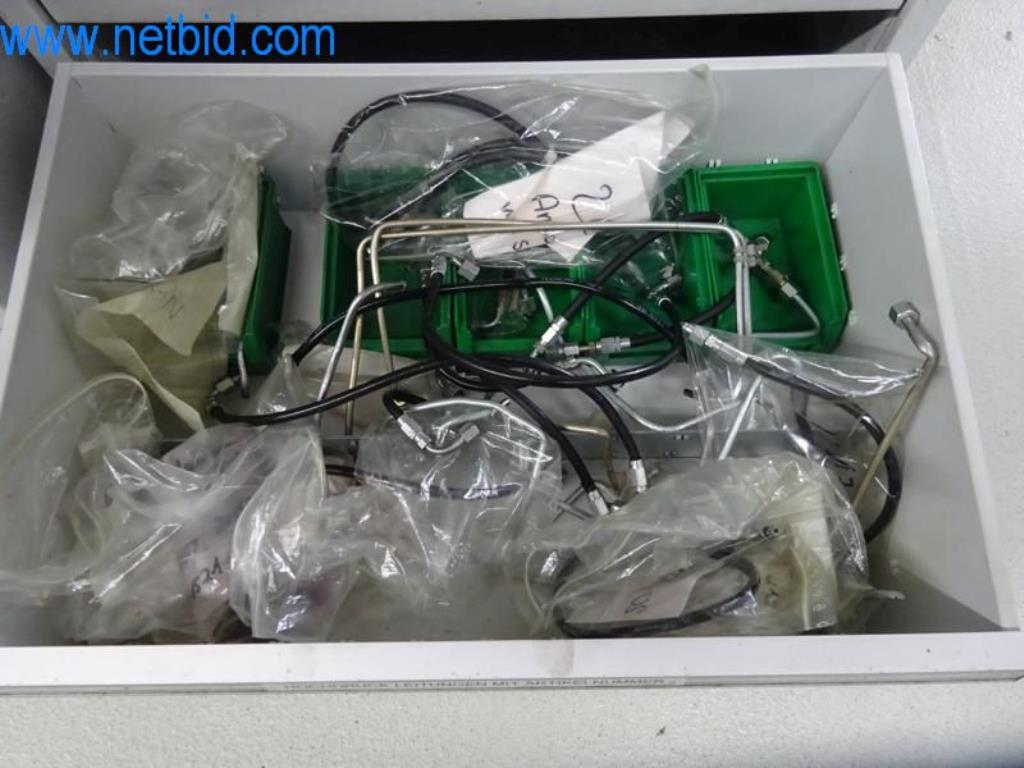 Máquinas para trabajar el metal en buen estado, así como equipos operativos y de oficina-7