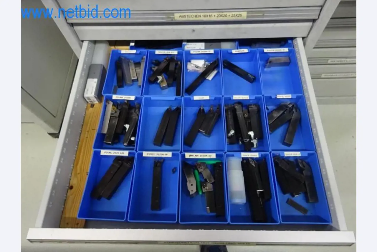 Well-maintained metalworking machines as well as the operating and office equipment -5