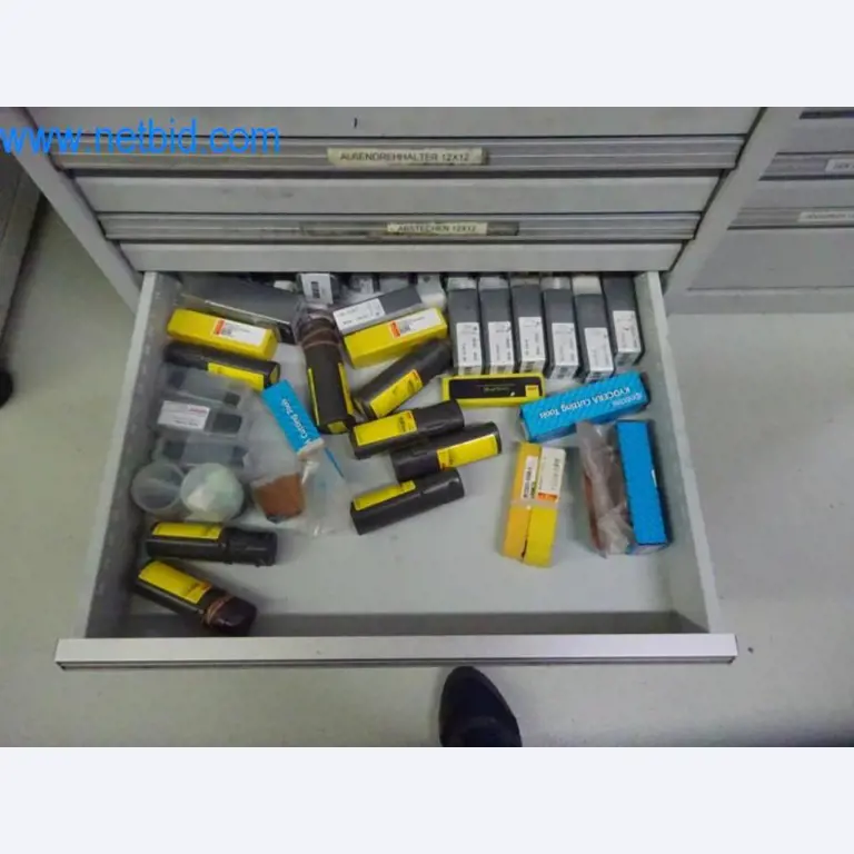 Well-maintained metalworking machines as well as the operating and office equipment -8