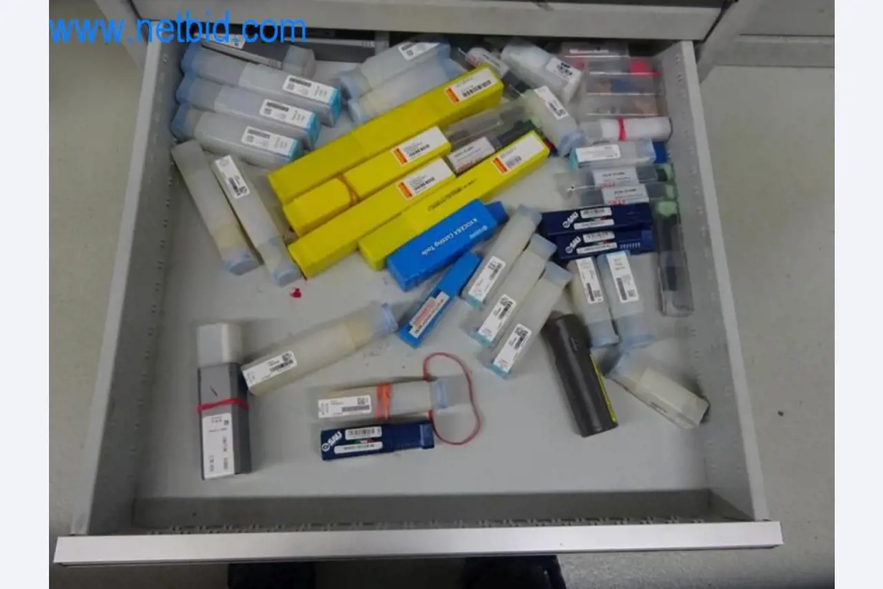 Well-maintained metalworking machines as well as the operating and office equipment -9