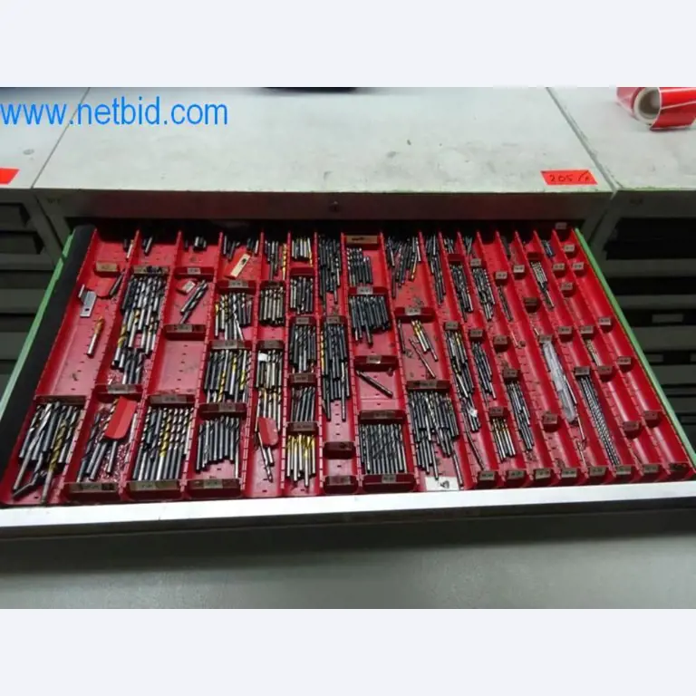 Well-maintained metalworking machines as well as the operating and office equipment -1