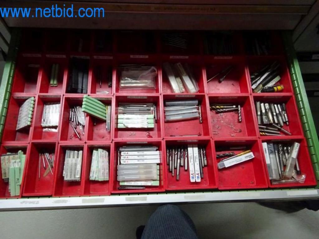 Máquinas para trabajar el metal en buen estado, así como equipos operativos y de oficina-8