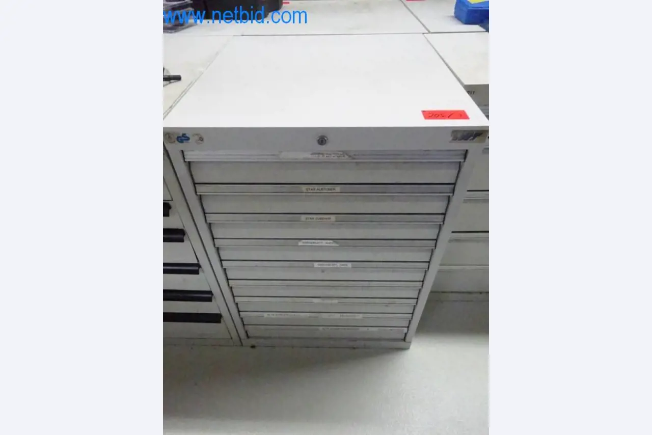 Well-maintained metalworking machines as well as the operating and office equipment -1