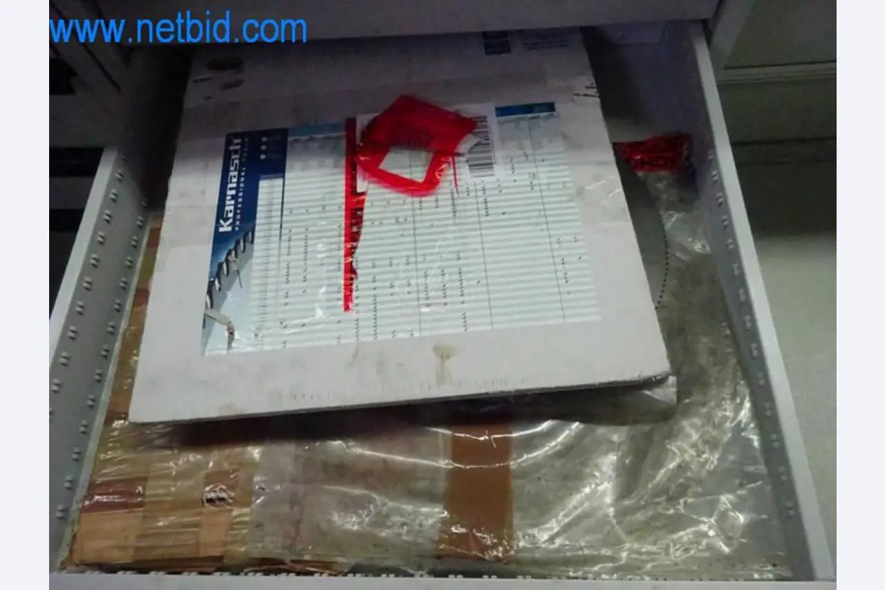 Well-maintained metalworking machines as well as the operating and office equipment -3