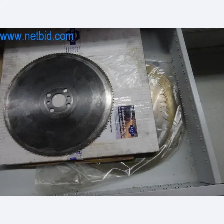 Well-maintained metalworking machines as well as the operating and office equipment -7