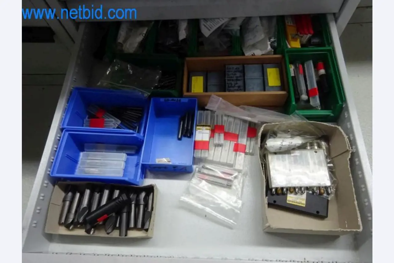 Well-maintained metalworking machines as well as the operating and office equipment -8