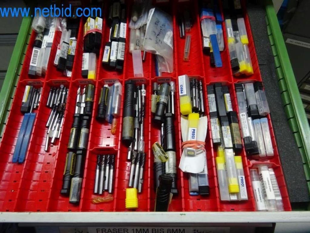 Máquinas para trabajar el metal en buen estado, así como equipos operativos y de oficina-2