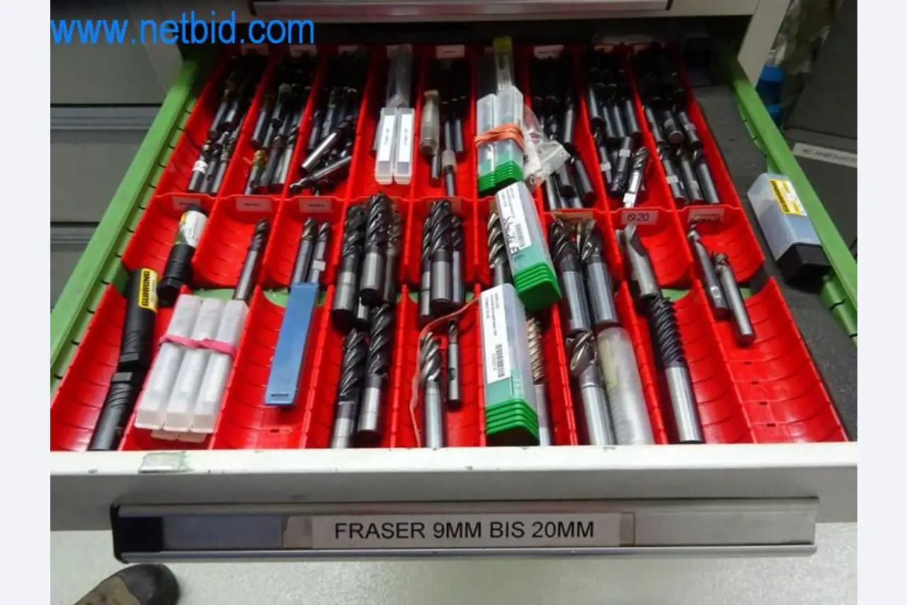 Well-maintained metalworking machines as well as the operating and office equipment -4