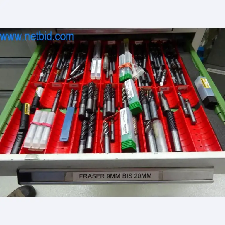 Well-maintained metalworking machines as well as the operating and office equipment -4