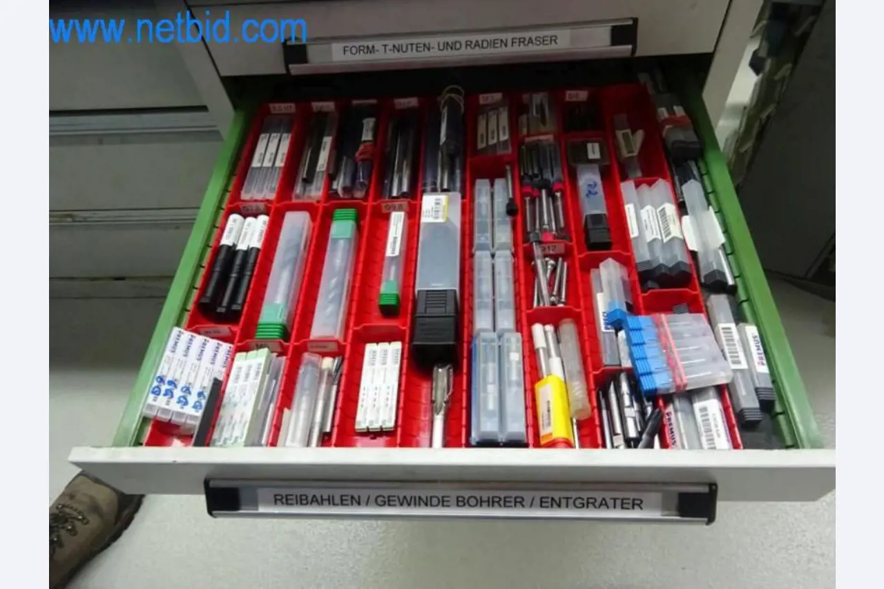 Well-maintained metalworking machines as well as the operating and office equipment -8