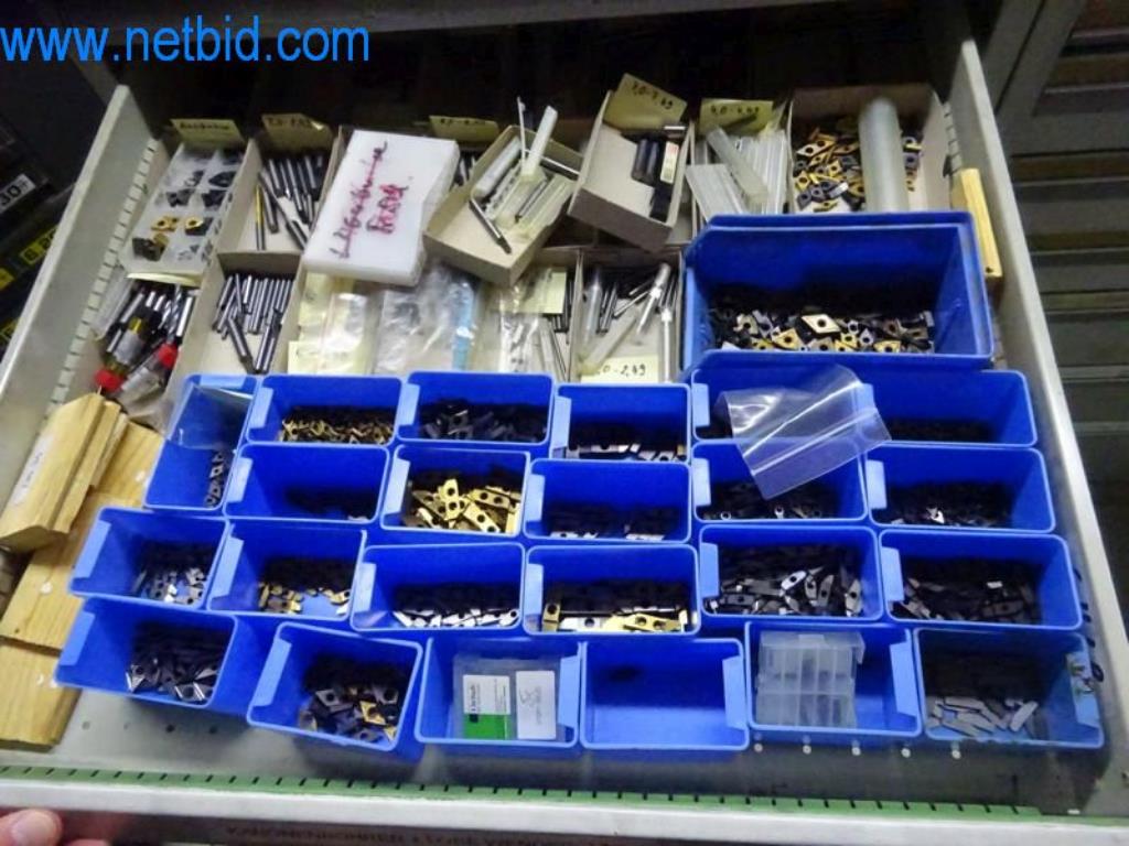 Máquinas para trabajar el metal en buen estado, así como equipos operativos y de oficina-1