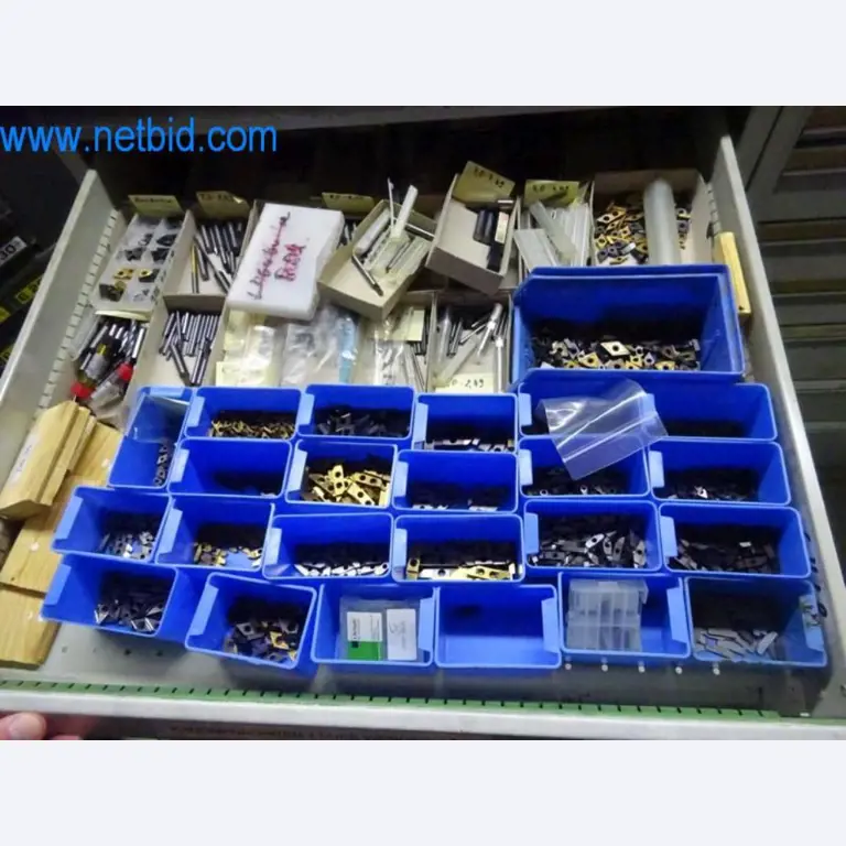 Well-maintained metalworking machines as well as the operating and office equipment -1