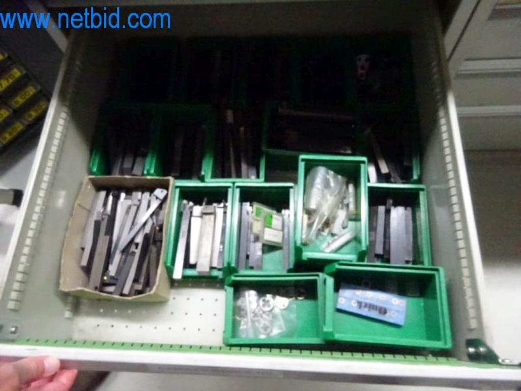 Máquinas para trabajar el metal en buen estado, así como equipos operativos y de oficina-6