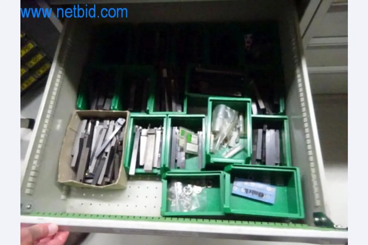 Well-maintained metalworking machines as well as the operating and office equipment -6