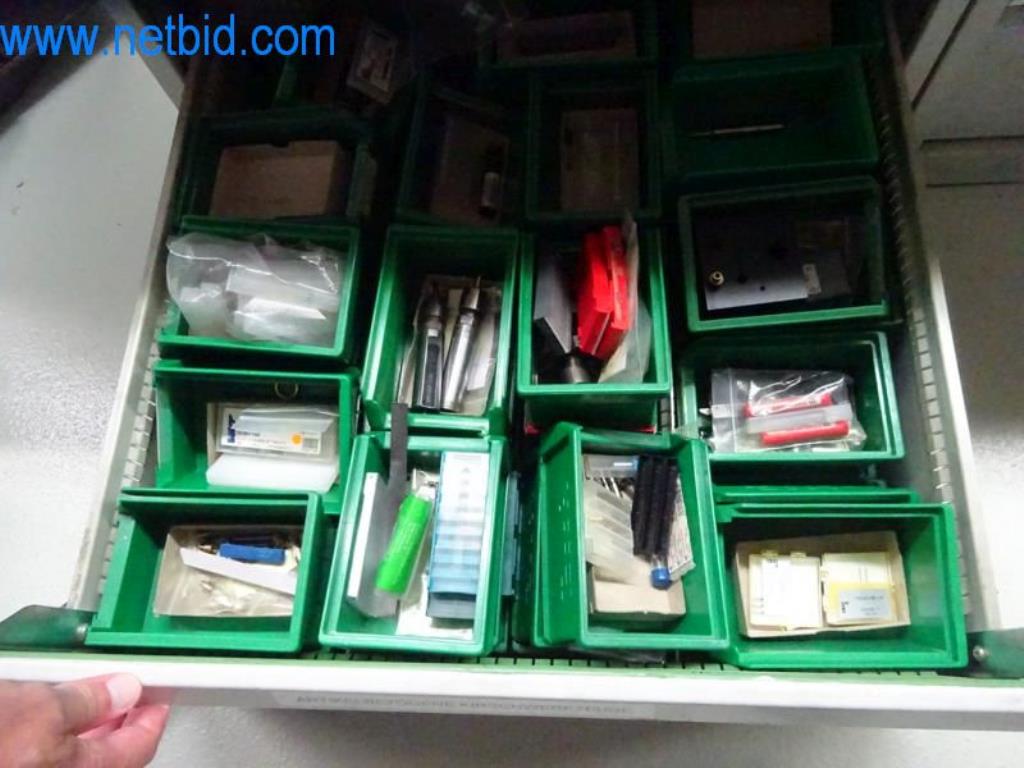 Máquinas para trabajar el metal en buen estado, así como equipos operativos y de oficina-7