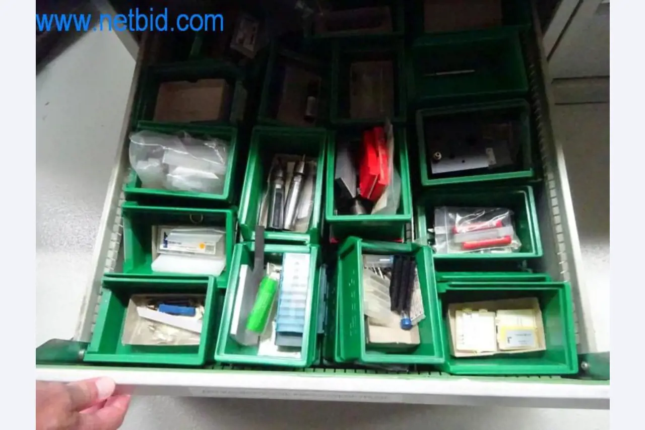 Well-maintained metalworking machines as well as the operating and office equipment -7