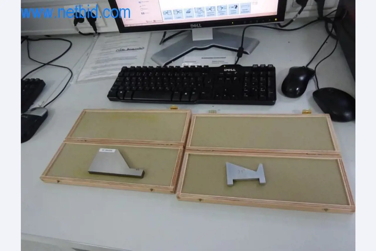 Well-maintained metalworking machines as well as the operating and office equipment -7