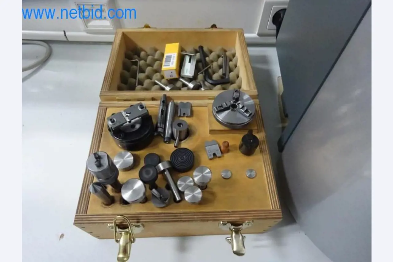 Well-maintained metalworking machines as well as the operating and office equipment -4