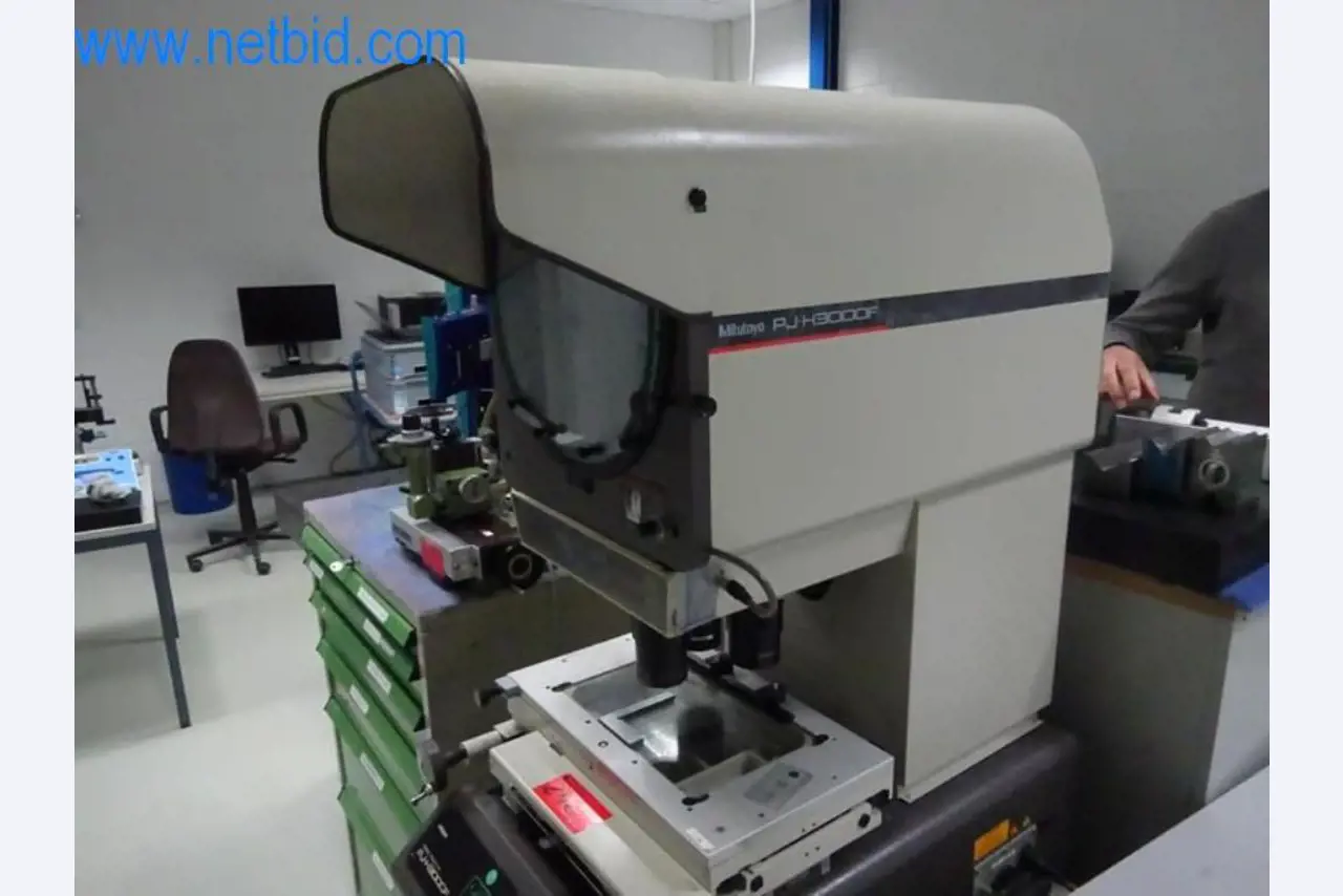 Well-maintained metalworking machines as well as the operating and office equipment -2