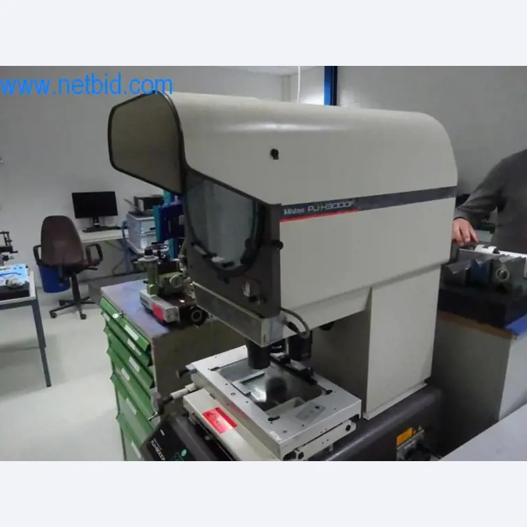 Well-maintained metalworking machines as well as the operating and office equipment -2