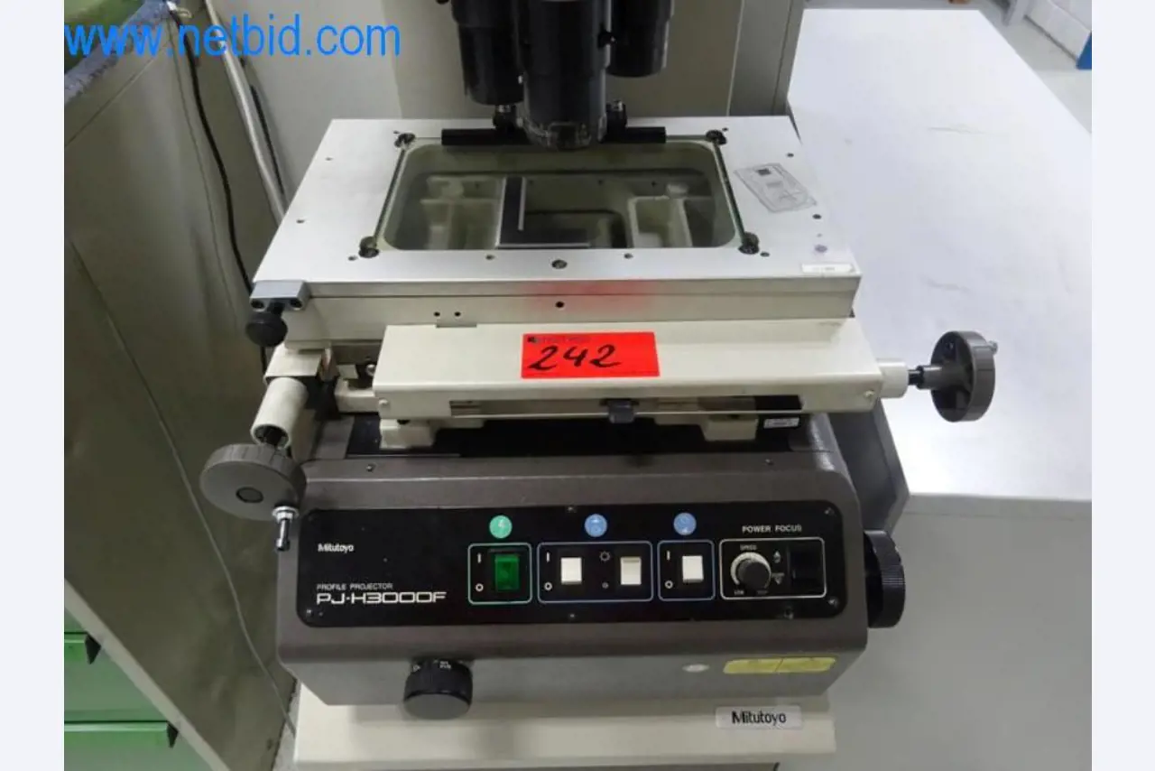 Well-maintained metalworking machines as well as the operating and office equipment -3