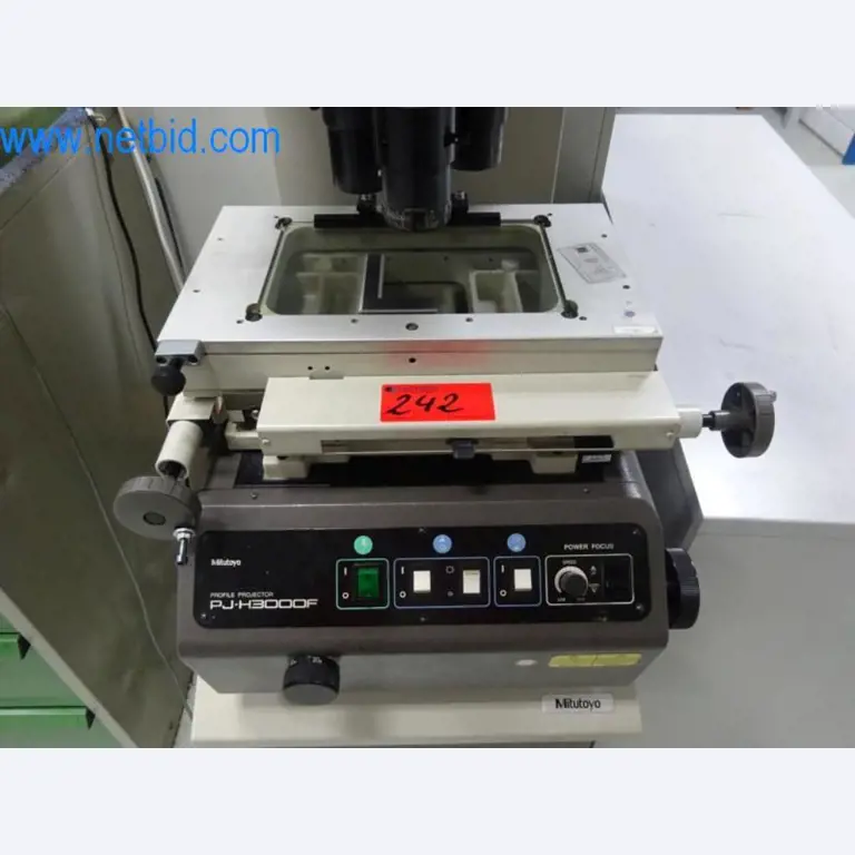 Well-maintained metalworking machines as well as the operating and office equipment -3