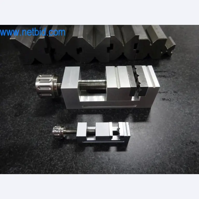 Well-maintained metalworking machines as well as the operating and office equipment -1