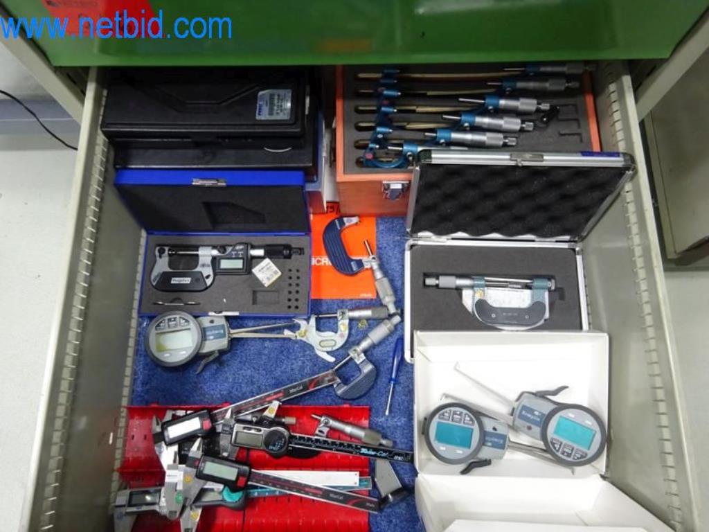 Máquinas para trabajar el metal en buen estado, así como equipos operativos y de oficina-12