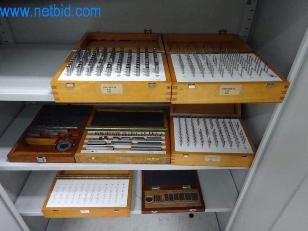 Máquinas para trabajar el metal en buen estado, así como equipos operativos y de oficina-2