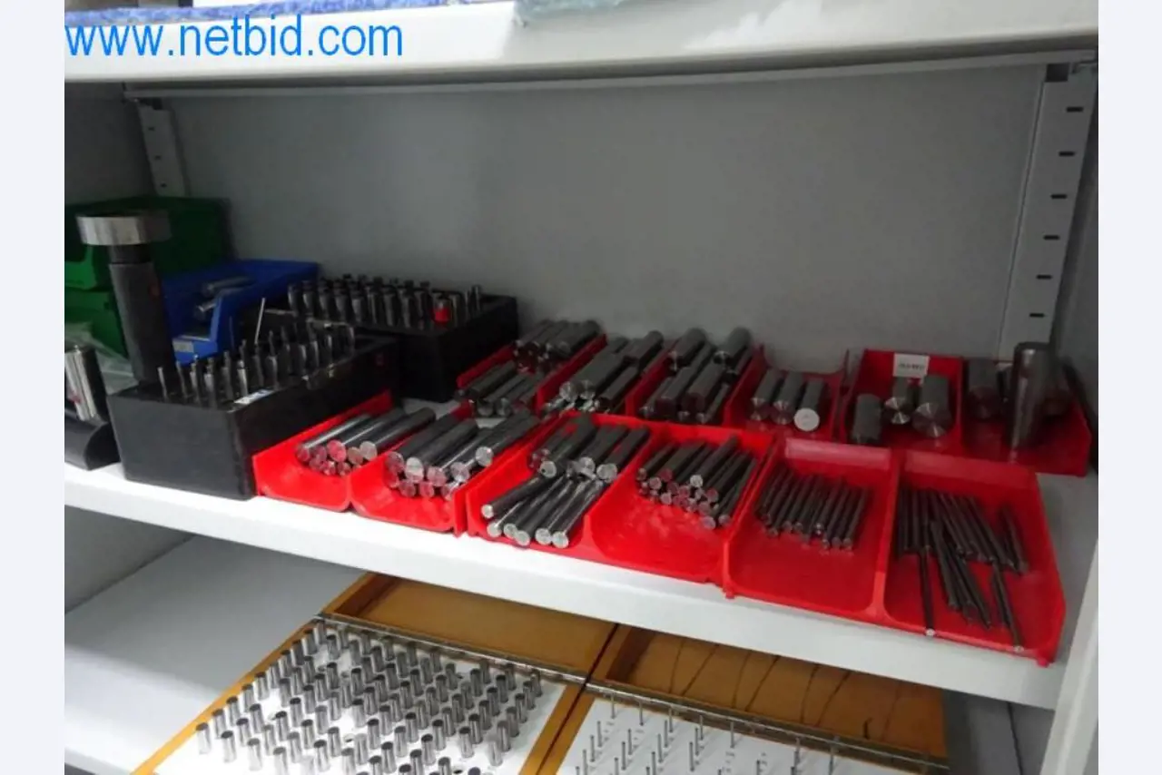 Well-maintained metalworking machines as well as the operating and office equipment -3