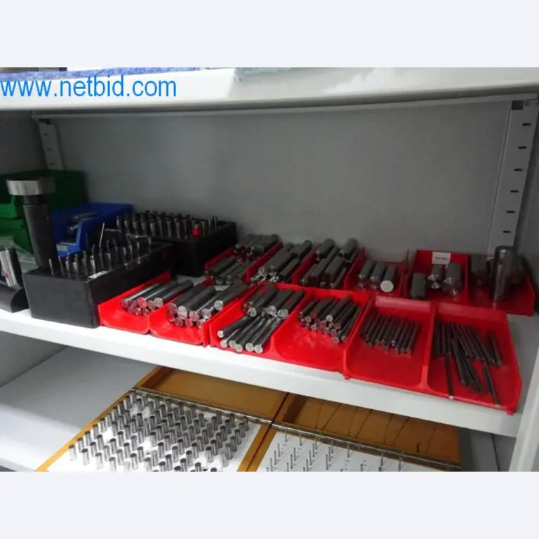 Well-maintained metalworking machines as well as the operating and office equipment -3