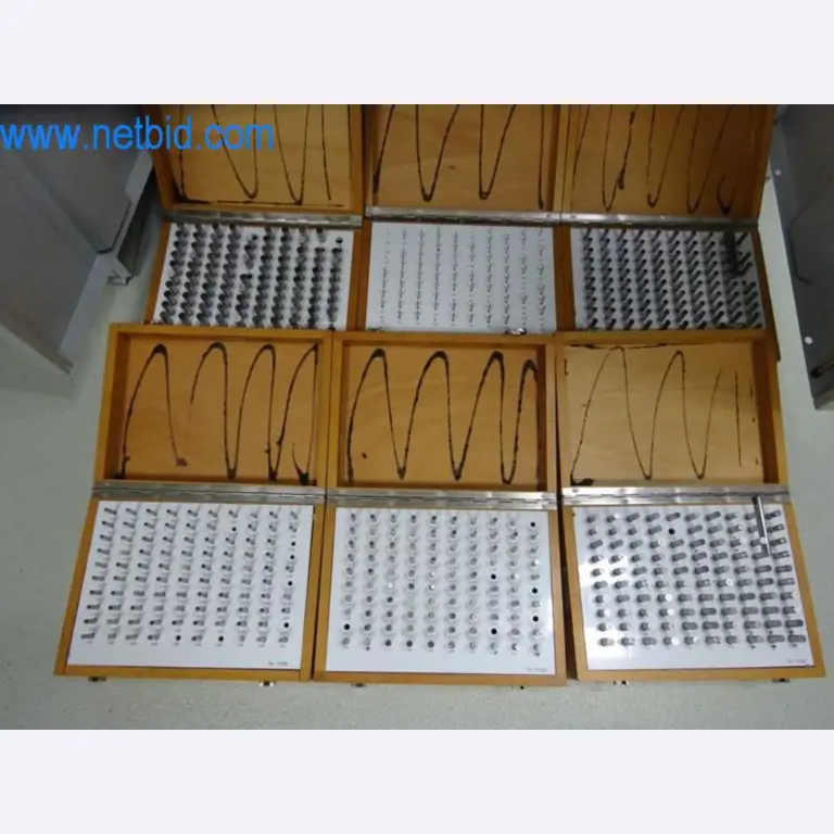 Well-maintained metalworking machines as well as the operating and office equipment -4