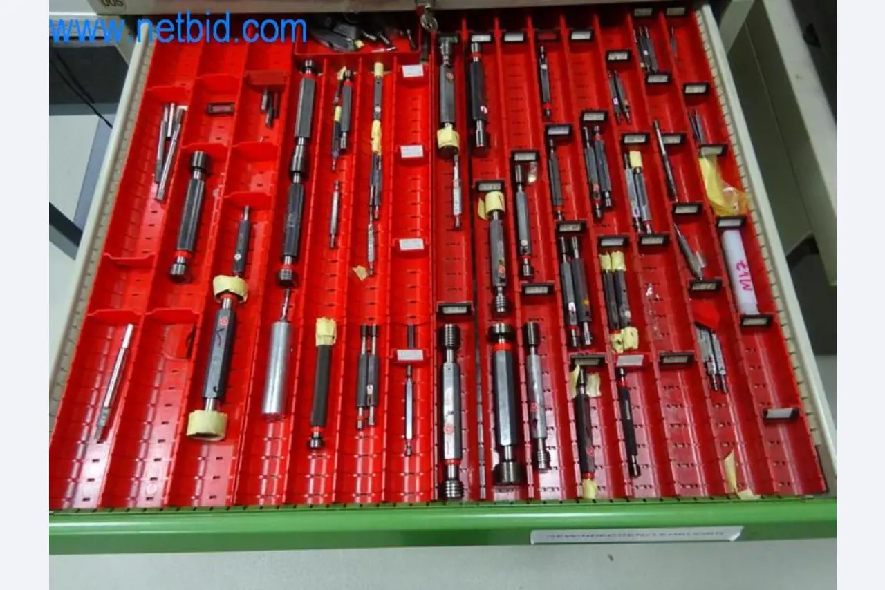 Well-maintained metalworking machines as well as the operating and office equipment -7
