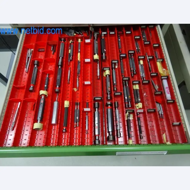 Well-maintained metalworking machines as well as the operating and office equipment -7