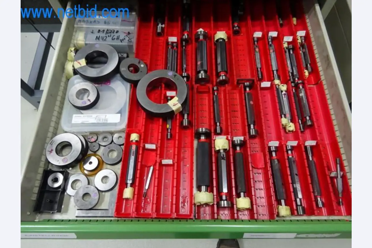 Well-maintained metalworking machines as well as the operating and office equipment -8