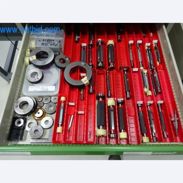 Well-maintained metalworking machines as well as the operating and office equipment -8