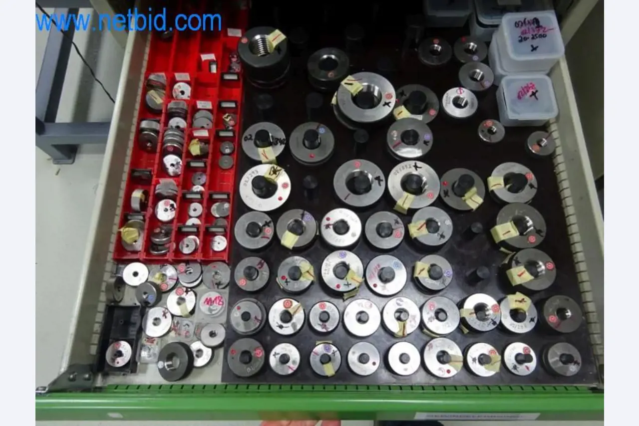 Well-maintained metalworking machines as well as the operating and office equipment -9