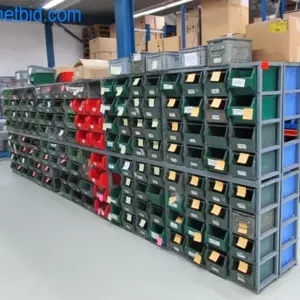 Rayonnage de stockage pour petites pièces