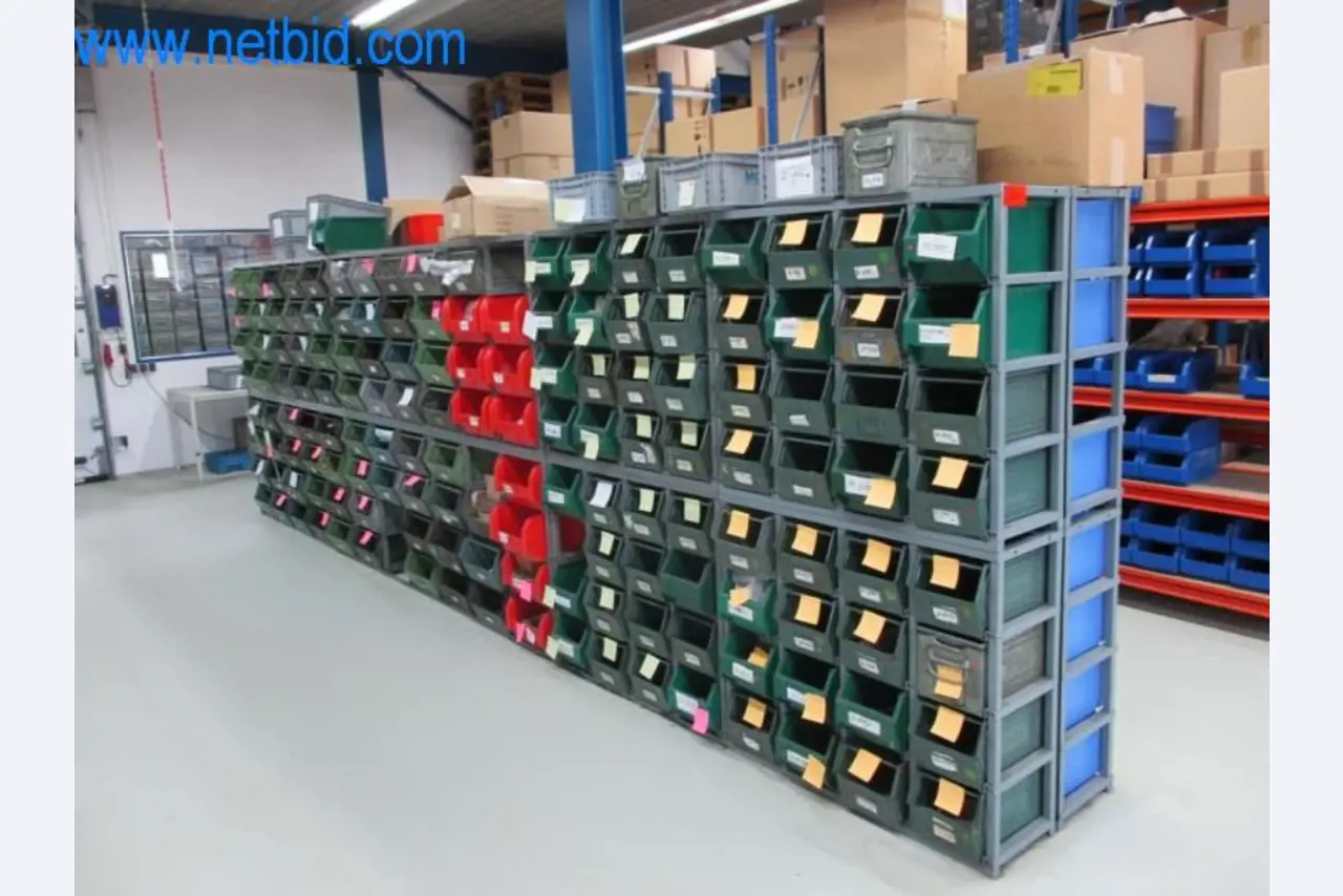 Well-maintained metalworking machines as well as the operating and office equipment -1