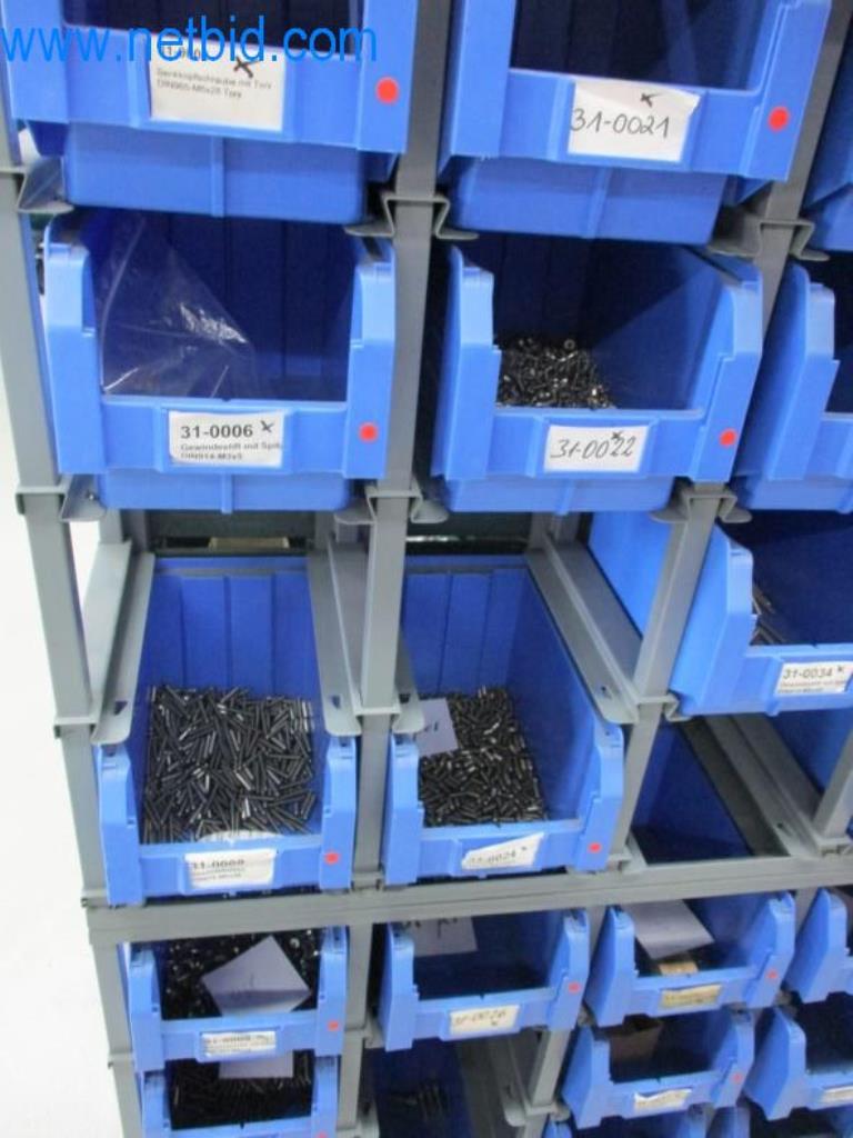 Máquinas para trabajar el metal en buen estado, así como equipos operativos y de oficina-3