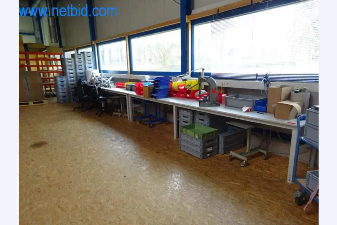 Well-maintained metalworking machines as well as the operating and office equipment -1