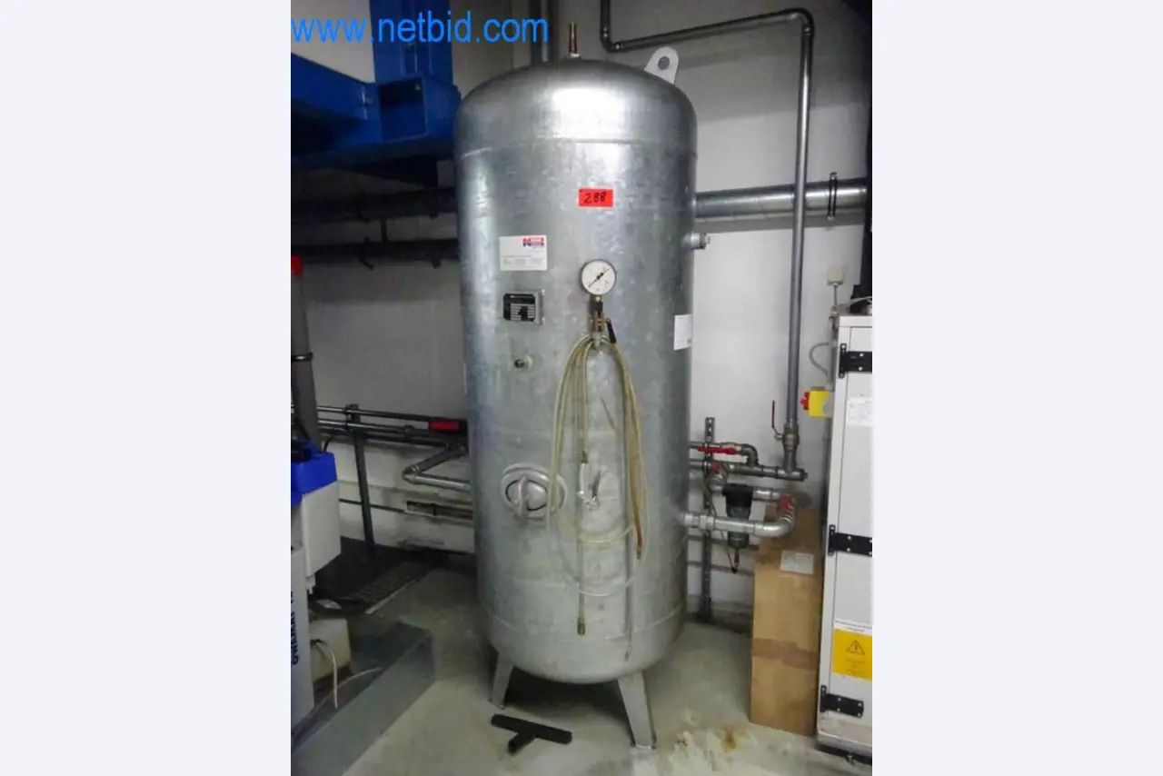 Well-maintained metalworking machines as well as the operating and office equipment -1