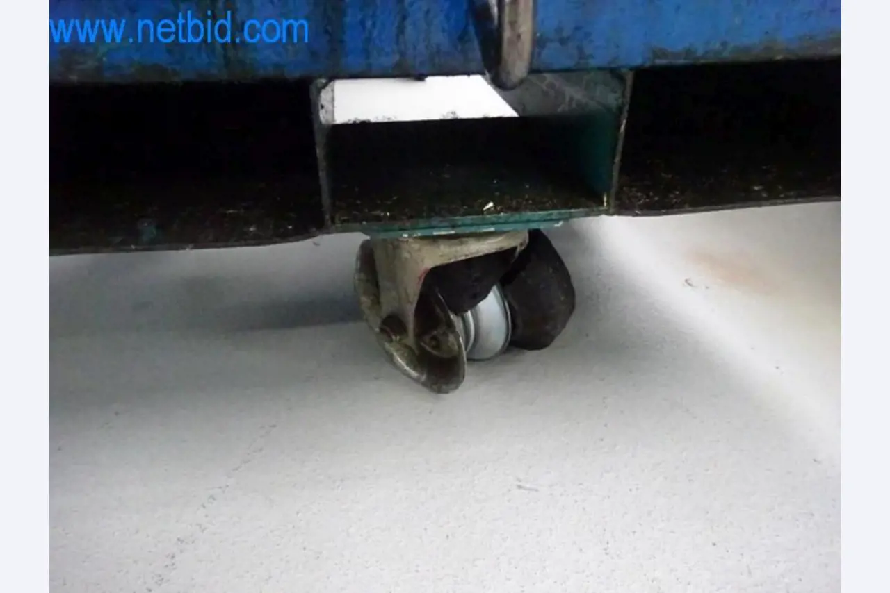 Well-maintained metalworking machines as well as the operating and office equipment -4