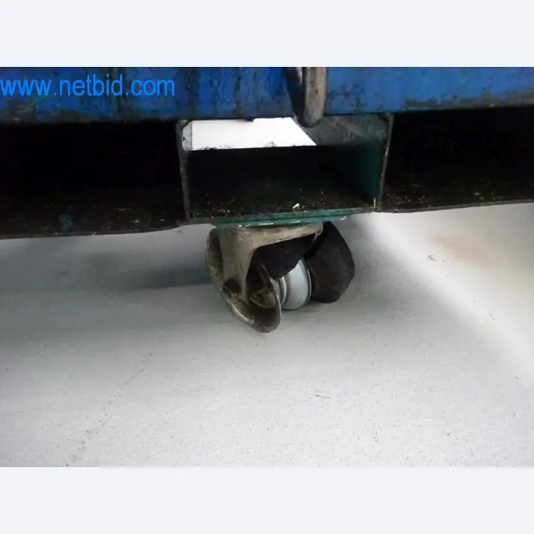 Well-maintained metalworking machines as well as the operating and office equipment -4