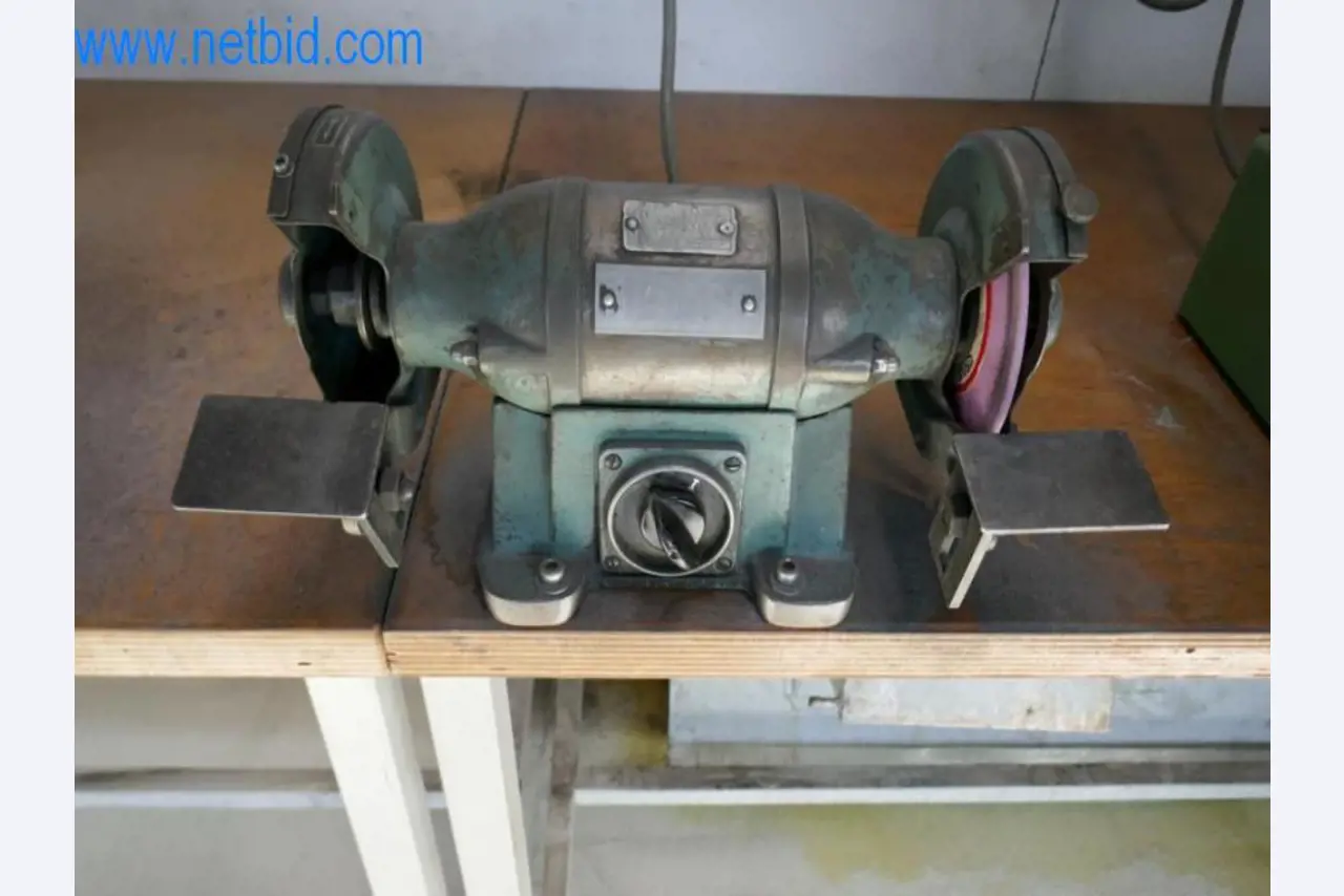 Gepflegte Metallbearbeitungsmaschinen sowie die Betriebs- und Geschäftsausstattung -1